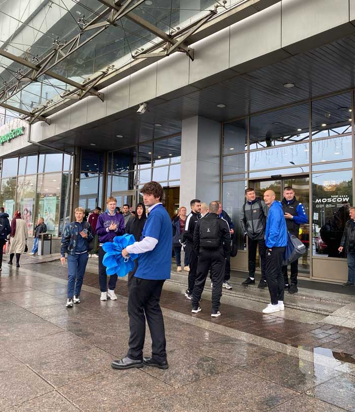 Промоутер хелпер помощник на конференции в СПб